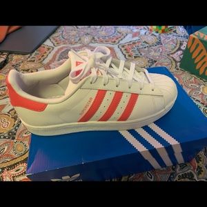 Adidas Superstar like new